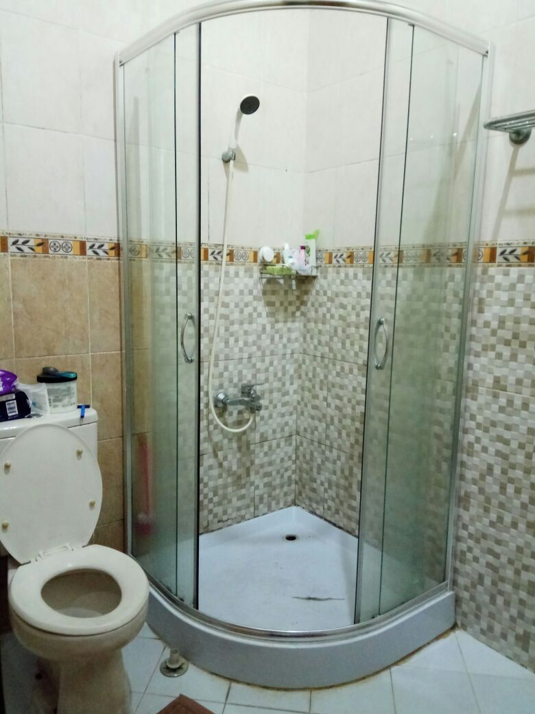 Rumah Second Dua Lantai Di Kampung Gedong Condet Jakarta Timur