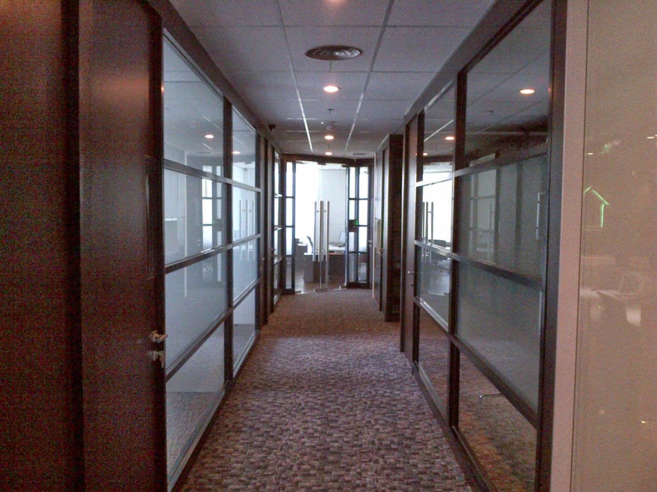 Disewakan Office Space atau Kantor di Gedung APL Tower Central Park