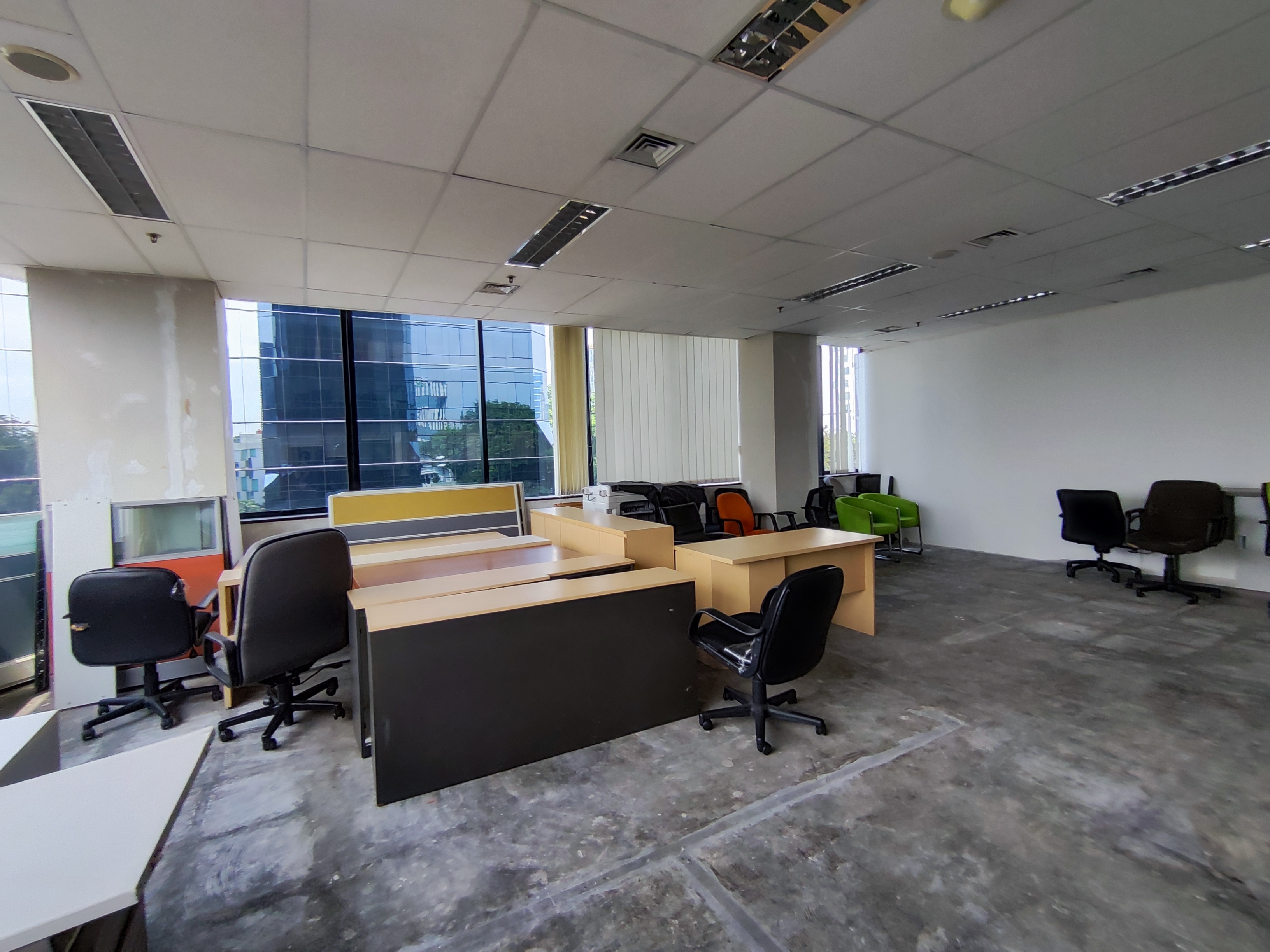 Sewa Kantor Beltway Office Park 90 M2 Partisi - TB Simatupang Jakarta ...